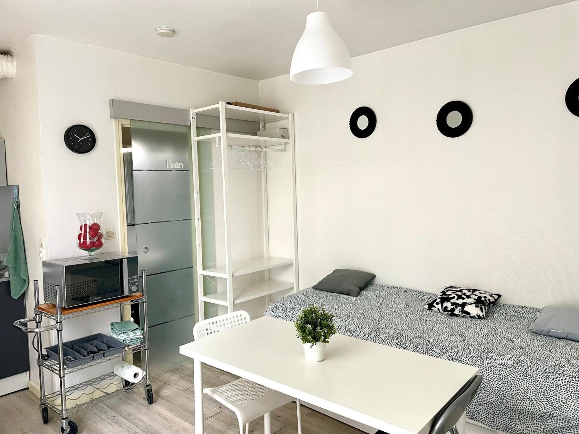 Moderne Sur Marne 17m² Apartment